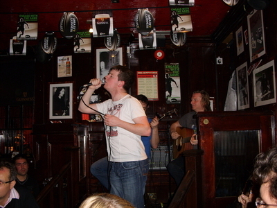 George Murphy. Grym sångare av irländska folksånger.
